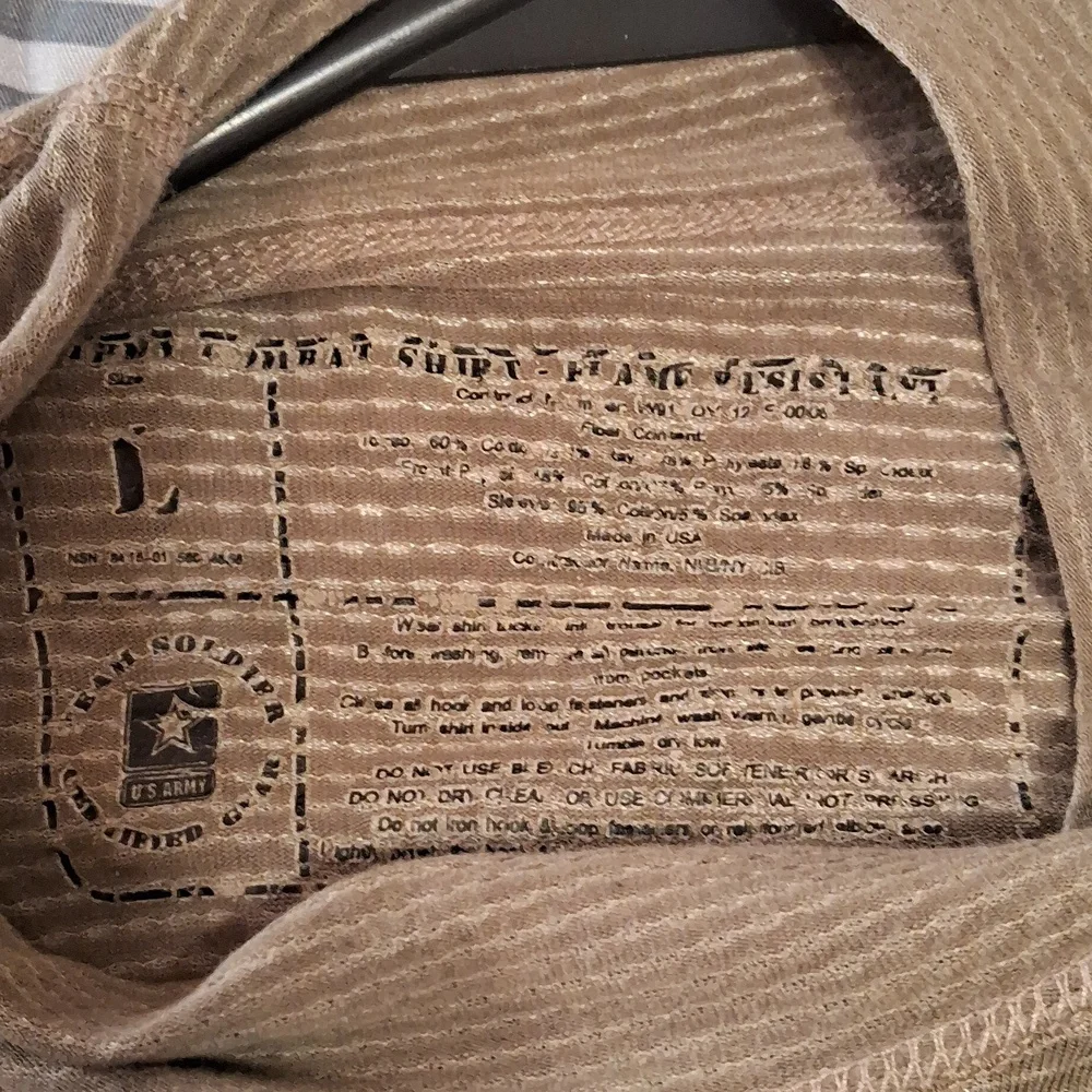 Men's Army Camouflage Long Sleeve Shirt - Picture 2 of 3